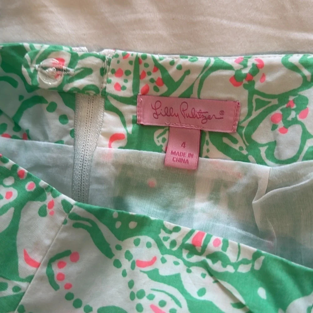Lilly Pulitzer NWT Green with white Crockett flowers
